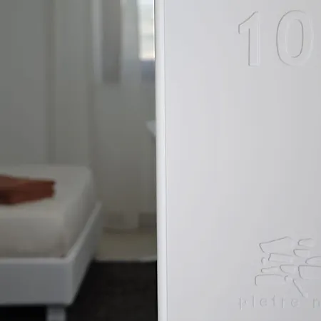 מלון Pietre Nere & מודיקה