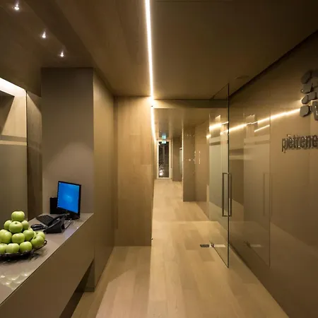 Pietre Nere & מלון 4*