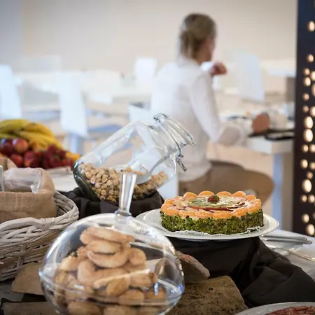 Pietre Nere & מלון מודיקה