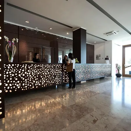 Pietre Nere & 4* Modica