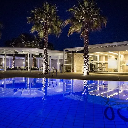 Szálloda Pietre Nere & 4*