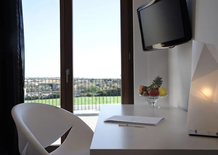 Pietre Nere & 4* Modica