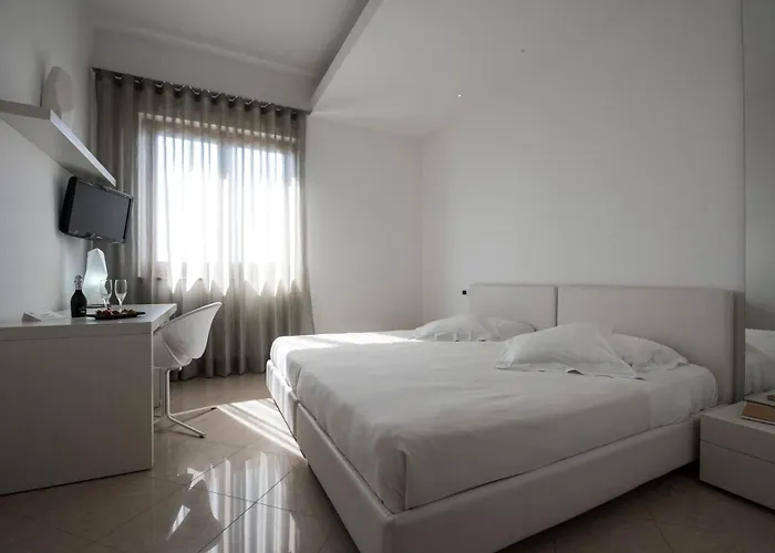 Pietre Nere & 4* Modica