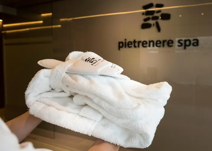 Hotel Pietre Nere & 4*