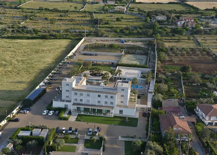 Pietre Nere & Hotel 4*